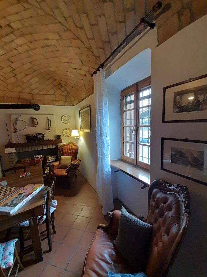 Hostal Torre Colombaia Salsomaggiore Terme Exterior foto